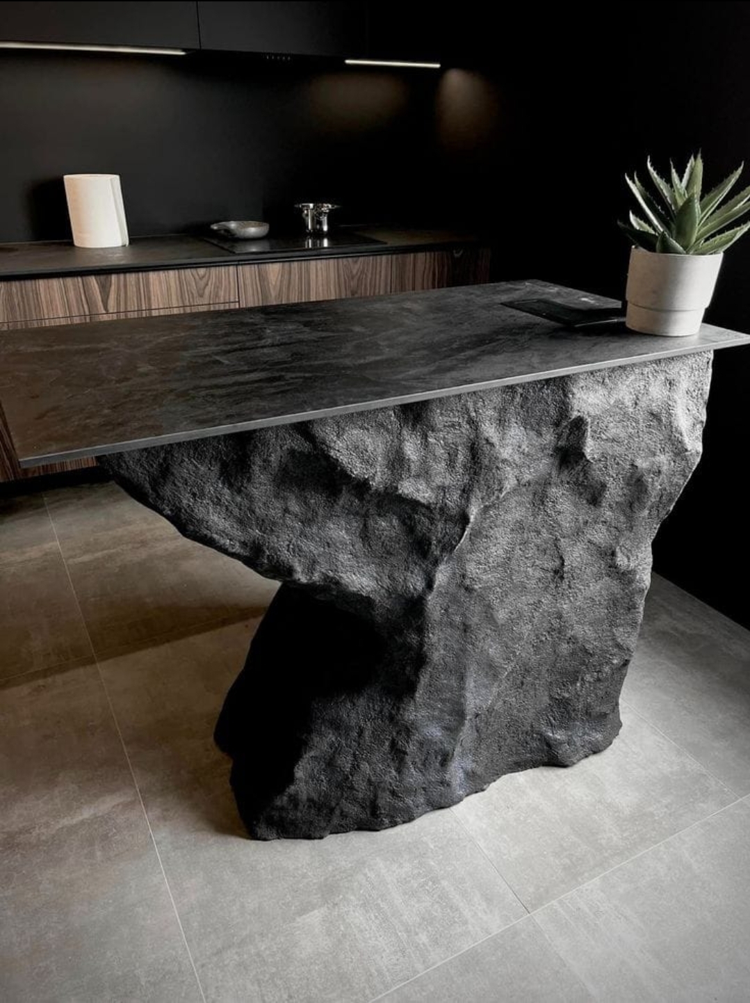 Dağ Qaya Üslublu Masalar